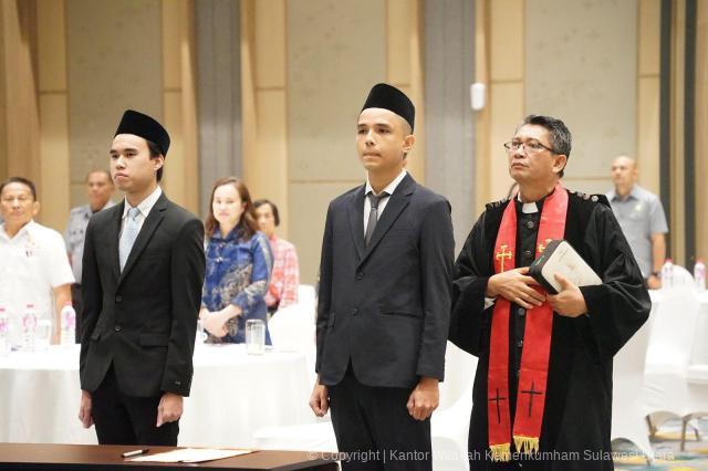 Resmi Jadi WNI, Dua Anak Berkewarganegaraan Ganda Terbatas Ucapkan Sumpah Setia di Kanwil Kemenkum Sulut