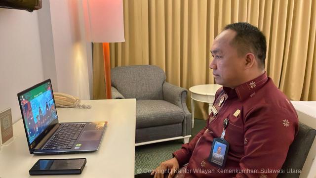 Pererat Kebersamaan, Kakanwil dan Jajaran Persekutuan Oikumene Kemenkum Sulut Ikuti Natal Lintas Kementerian secara Daring